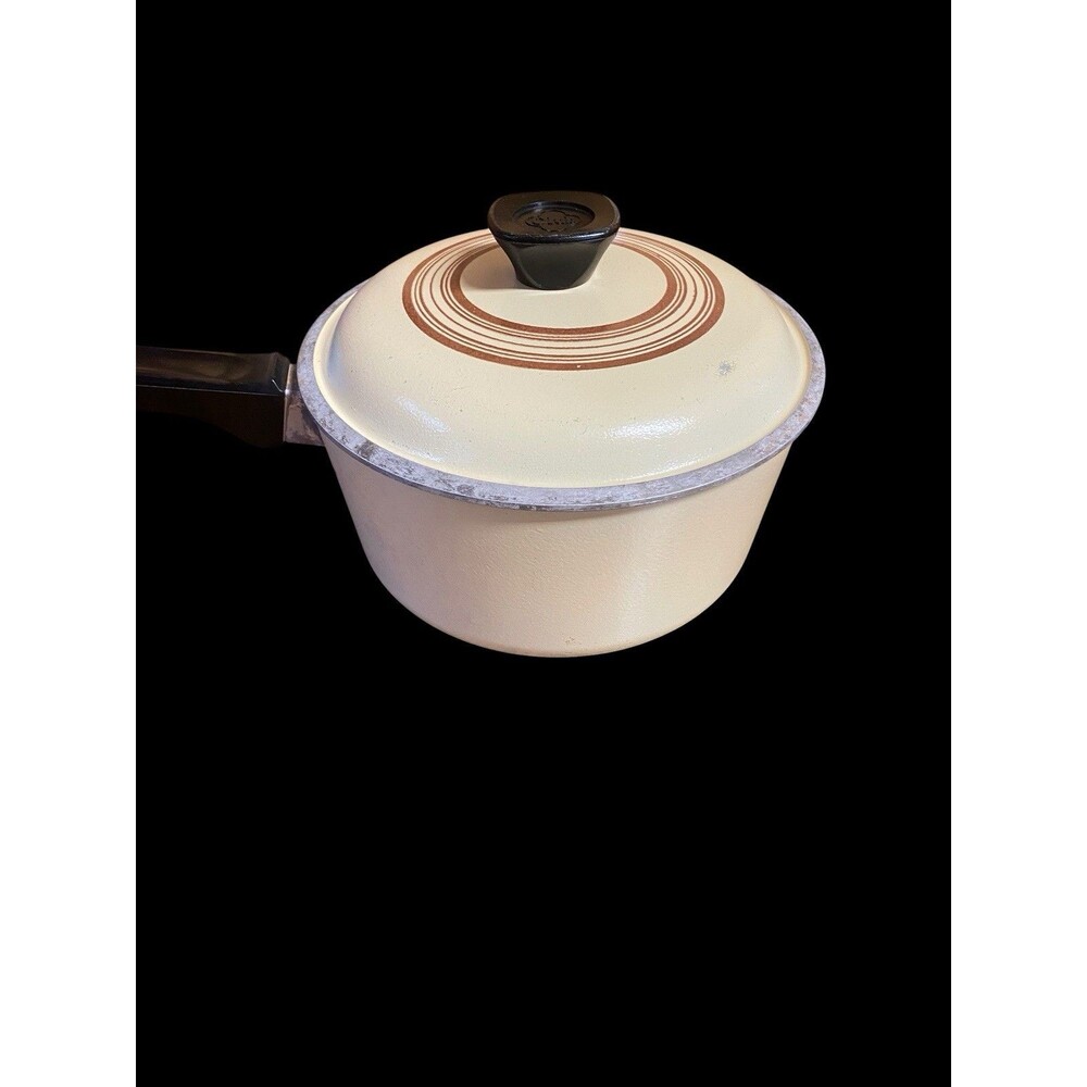 Vintage Original Club Aluminum Cookware 1.5 Quart Sauce Pan Pot With  Lid Beige